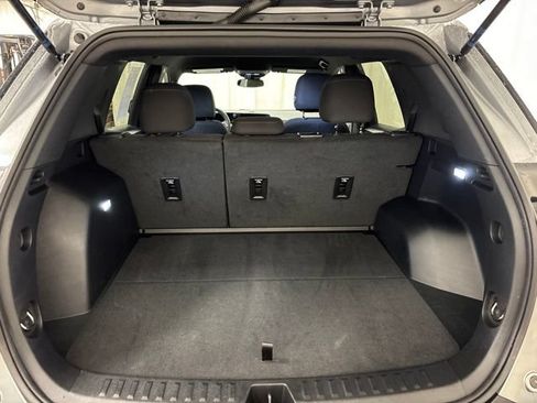 Used 2026 Chevrolet Equinox LT FWD image 12