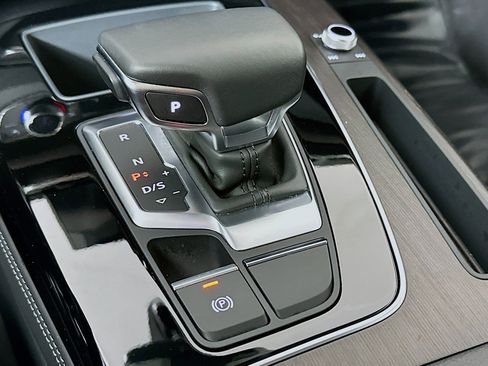 Used 2023 Audi Q5 2.0T Premium Plus w/ Premium Plus Package image 7