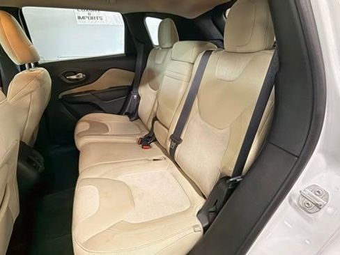 Used 2017 Jeep Cherokee Sport AWD/4WD image 25