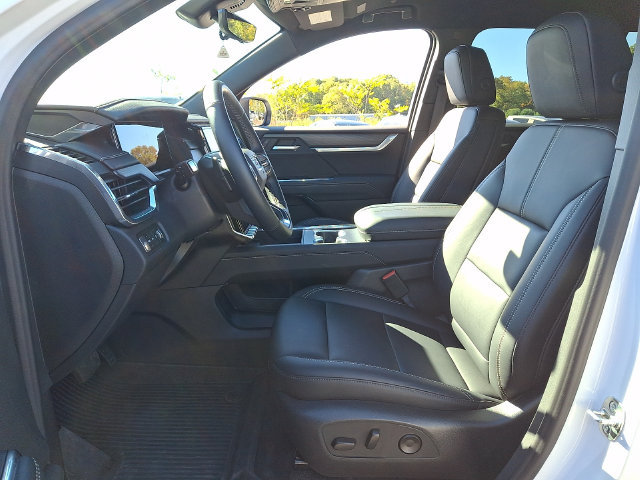 Used 2026 GMC Acadia Elevation w/ Black Edition AWD/4WD image 2