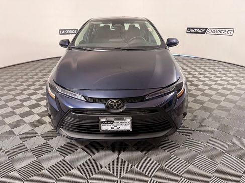 Used 2025 Toyota Corolla LE FWD image 9