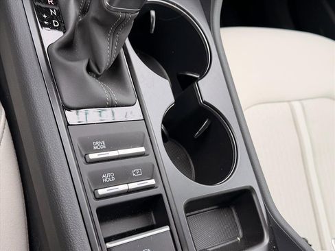 Used 2025 Hyundai Sonata SE image 27