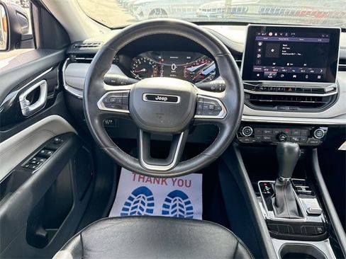 Used 2022 Jeep Compass Limited image 14