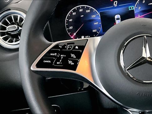 Used 2024 Mercedes-Benz GLA 250 4MATIC image 24