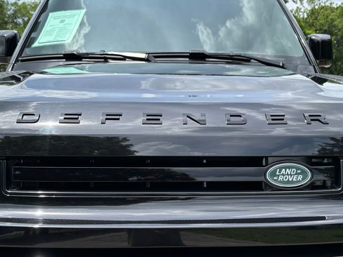 Used 2025 Land Rover Defender 110 V8 AWD/4WD image 49