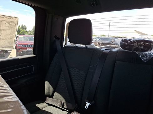 New 2026 RAM 2500 Big Horn AWD/4WD image 13