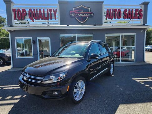 Used 2012 Volkswagen Tiguan SE FWD image 1