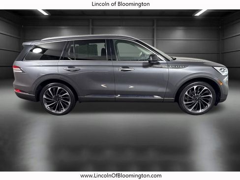 Certified 2022 Lincoln Aviator Reserve w/ Equipment Group 201A image 10