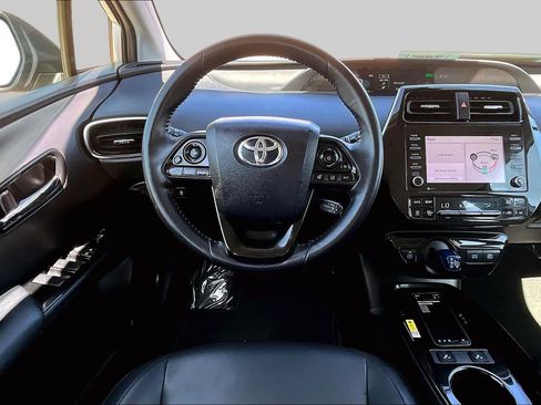 Used 2022 Toyota Prius XLE FWD image 5