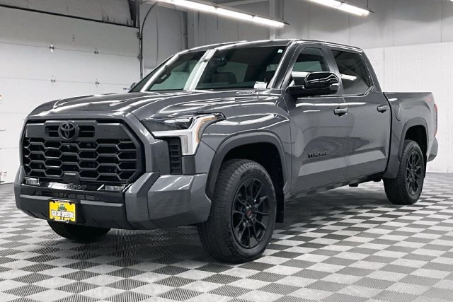 Used 2026 Toyota Tundra Limited AWD/4WD image 13