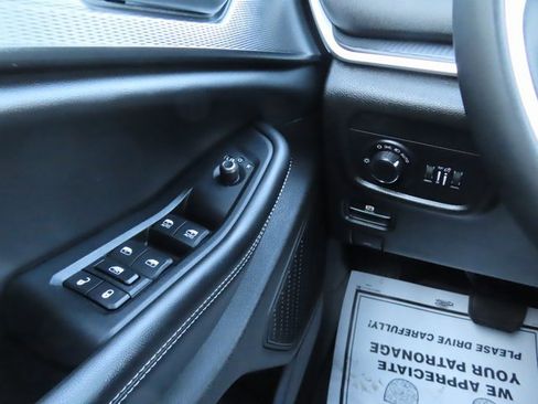 Used 2023 Jeep Grand Cherokee Altitude image 32