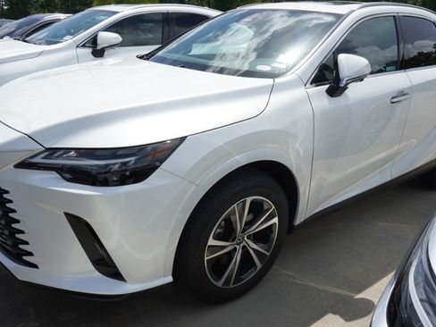 Used 2025 Lexus RX 350 Premium w/ Accessory Package (Z1) FWD image 4