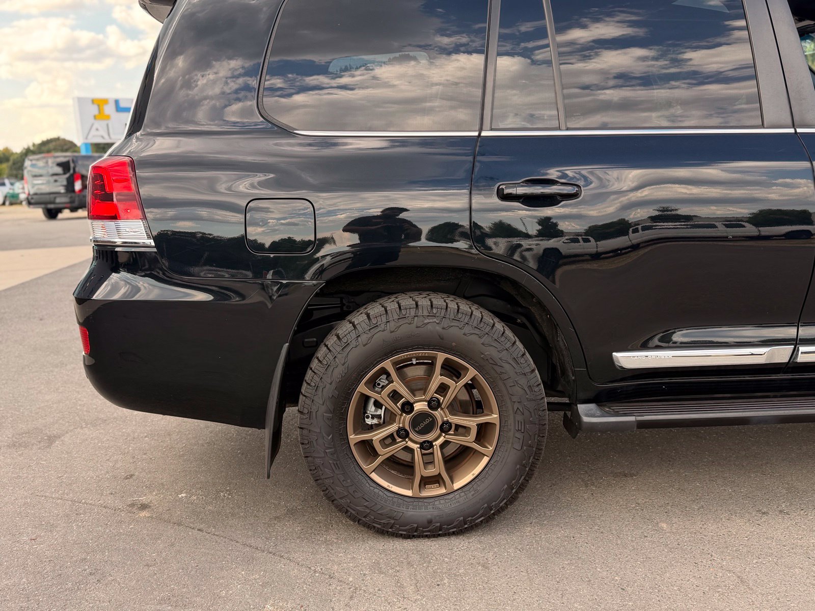 Used 2020 Toyota Land Cruiser AWD/4WD image 51