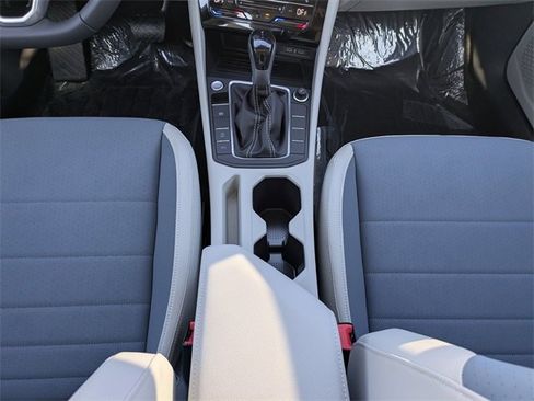 New 2026 Volkswagen Jetta SE image 18