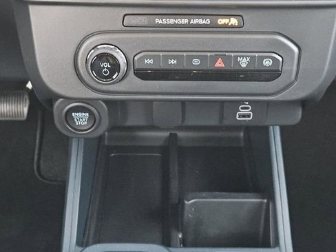 New 2025 Ford Maverick XLT w/ Black Appearance Package image 11