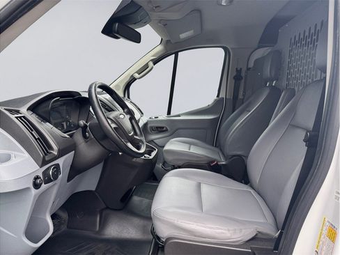 Used 2019 Ford Transit 150 130 Low Roof RWD image 9