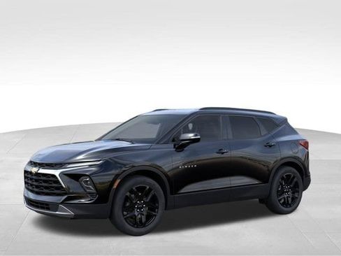 New 2026 Chevrolet Blazer LT w/ Sound & Technology Package AWD/4WD image 2