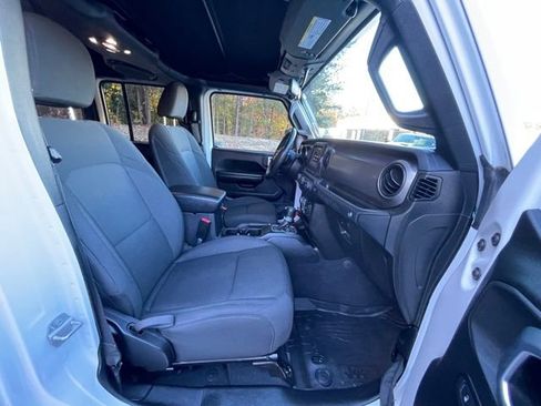 Used 2020 Jeep Wrangler Unlimited Sport image 25