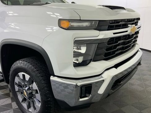 Used 2024 Chevrolet Silverado 2500 LT w/ All Star Edition AWD/4WD image 10