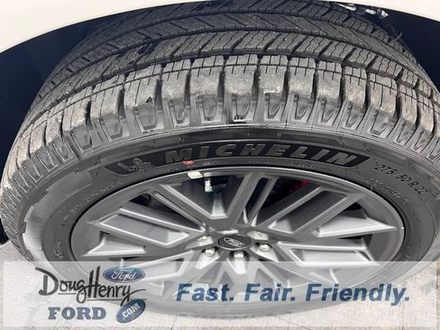 New 2025 Ford Expedition Max Platinum w/ Stealth Performance Package image 18