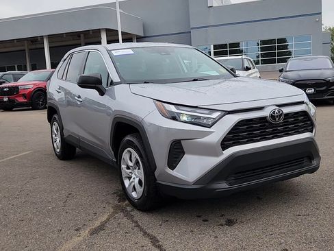 Used 2025 Toyota RAV4 LE AWD/4WD image 7