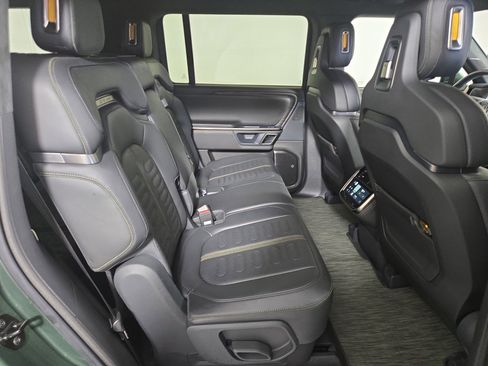 Used 2023 Rivian R1S Adventure image 23