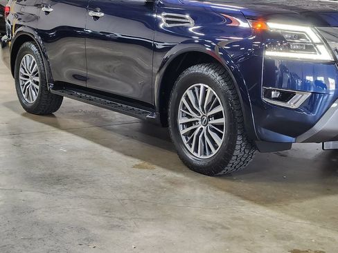 Used 2023 Nissan Armada SL w/ Captain's Chairs Package RWD image 16