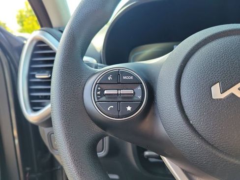 Certified 2025 Kia Soul LX w/ LX Technology Package FWD image 16