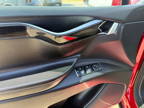 Used 2017 Tesla Model X 75D image 8