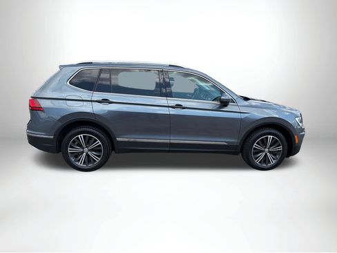 Used 2018 Volkswagen Tiguan SEL AWD/4WD image 8