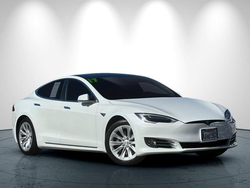 Used 2017 Tesla Model S 75 image 2