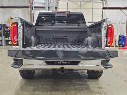 Used 2019 GMC Sierra 1500 SLT image 12
