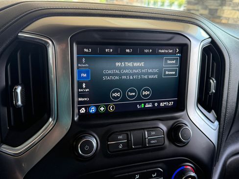 Used 2022 Chevrolet Silverado 1500 RST image 23