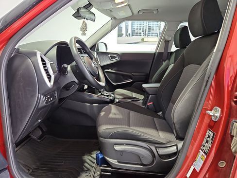 Used 2020 Kia Soul S FWD image 16
