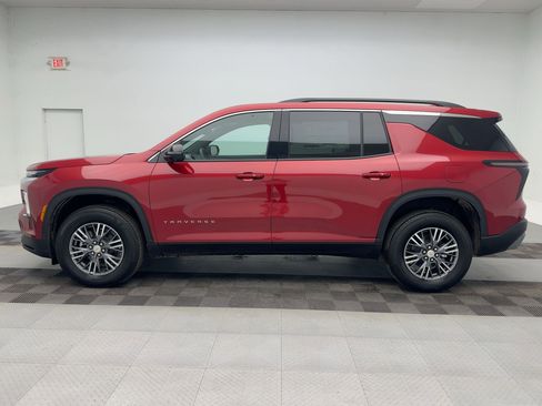 New 2026 Chevrolet Traverse LT image 2