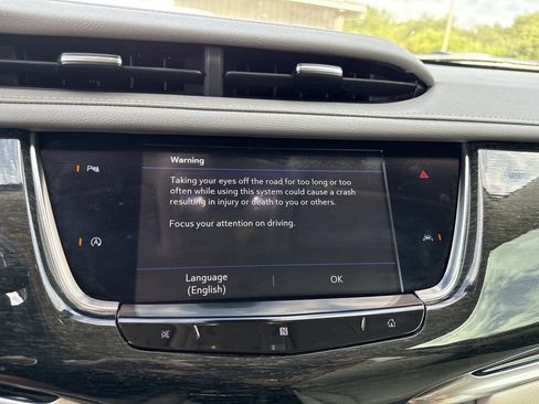 Used 2020 Cadillac XT6 Premium Luxury image 23