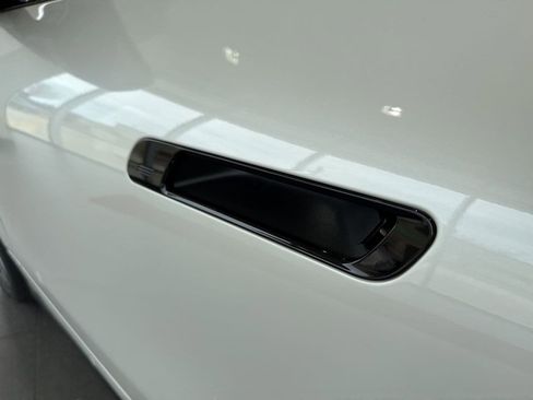 New 2026 BMW iX xDrive60 image 12