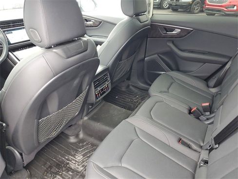 Used 2023 Audi Q8 Premium Plus image 32