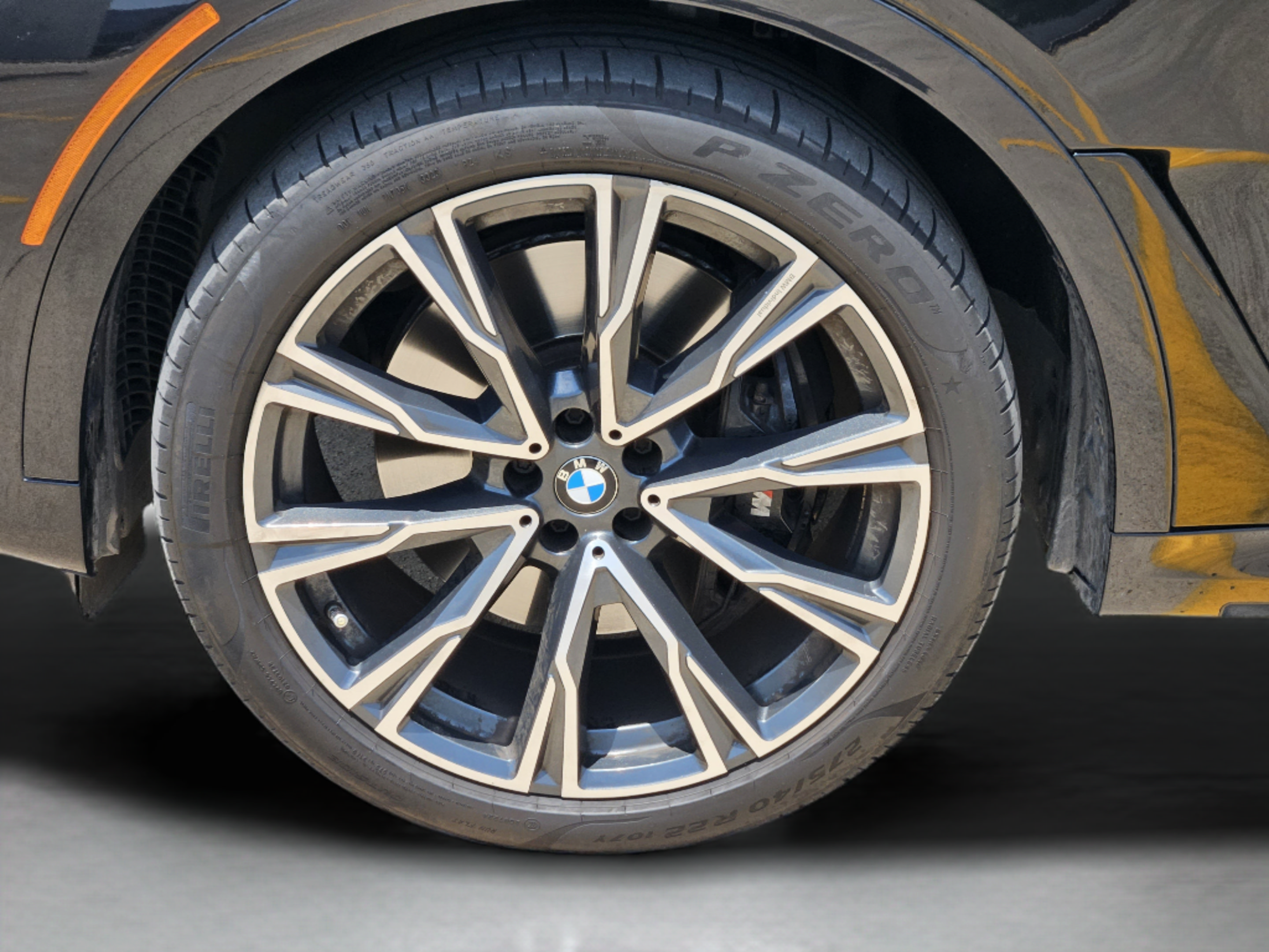 Used 2022 BMW X7 M50i AWD/4WD image 31