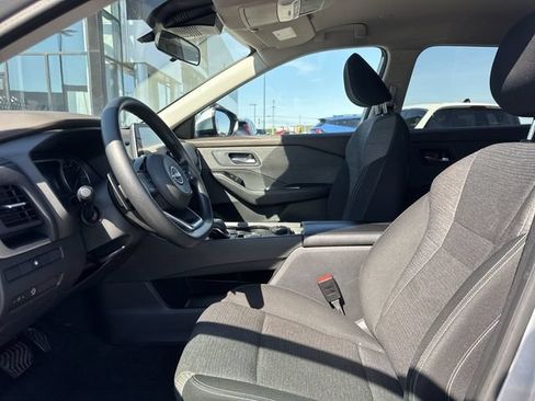 Used 2023 Nissan Rogue SV AWD/4WD image 11