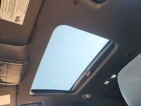 Used 2022 Buick Enclave Essence w/ Experience Buick Package image 30