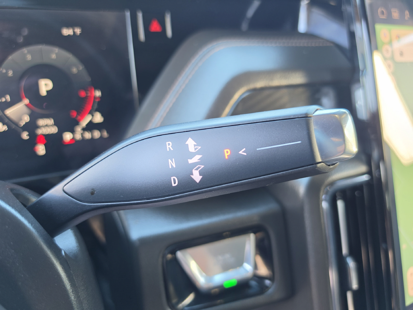 Used 2025 GMC Yukon AT4 w/ AT4 Premium Package AWD/4WD image 31