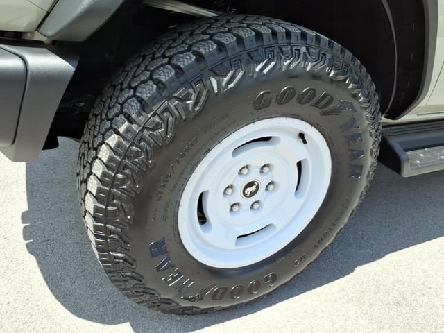 New 2026 Ford Bronco Heritage Edition AWD/4WD image 5