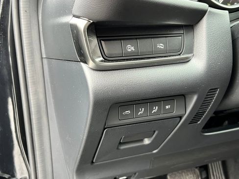 Certified 2025 MAZDA CX-30 2.5 Turbo w/ Premium Package image 19