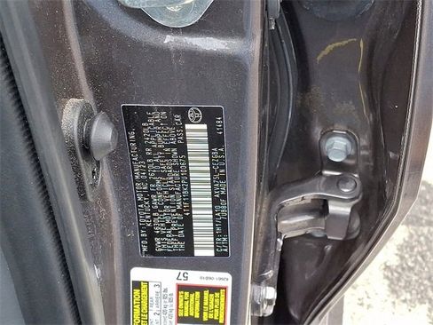 Certified 2023 Toyota Camry XLE image 28