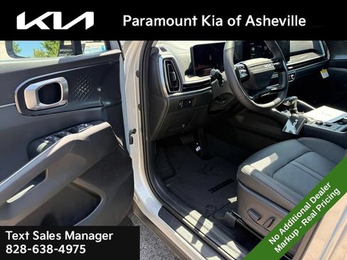 New 2026 Kia Sorento S w/ S Panoramic Sunroof Package FWD image 17