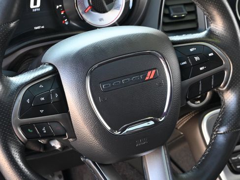 Used 2019 Dodge Challenger R/T Scat Pack w/ Shaker Package image 23