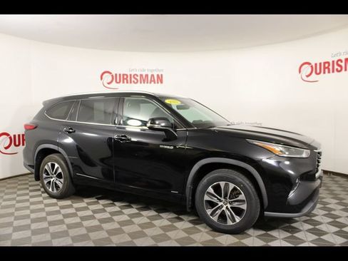 Used 2021 Toyota Highlander XLE AWD/4WD image 10