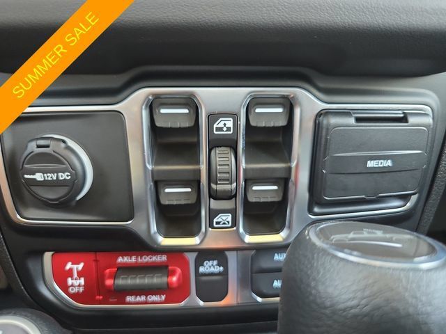 Used 2026 Jeep Gladiator Mojave AWD/4WD image 16