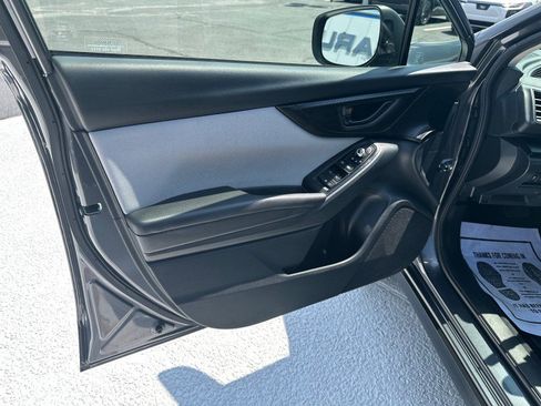 Used 2020 Subaru Crosstrek 2.0i Premium w/ Moonroof Package 1 AWD/4WD image 14